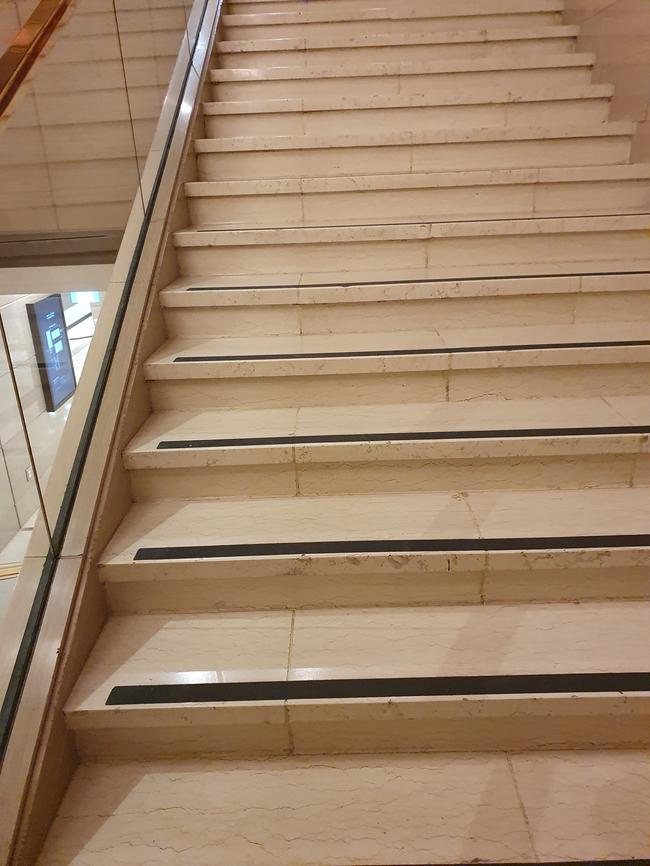 경주 치과청소, 전문성과 신뢰로 완벽한 청결을 제공하는 스팅거클리닝