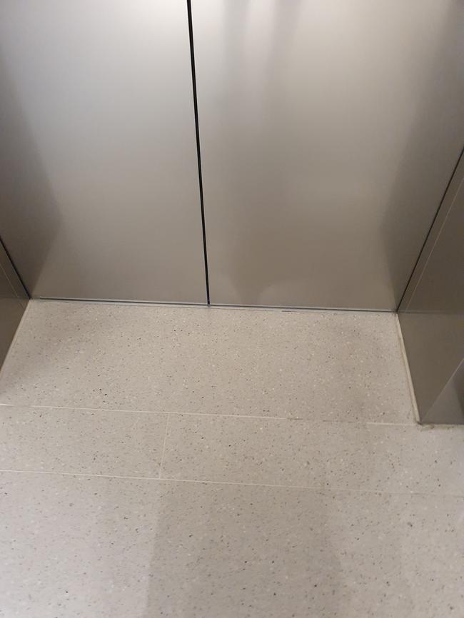 김천시 가전청소 전문업체 스팅거클리닝, 깨끗한 가전으로 건강한 삶을!