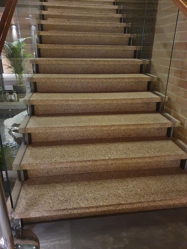 밀양시 샷시청소, 스팅거클리닝의 전문성과 신뢰성으로 깨끗하게!