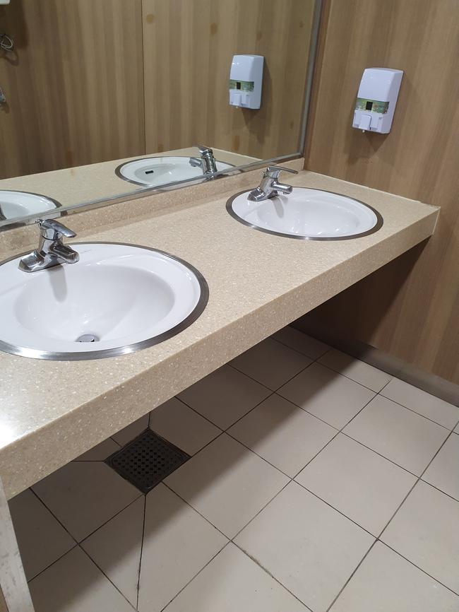 부산 서구 음식점청소, 스팅거클리닝이 전문적으로 해결합니다!