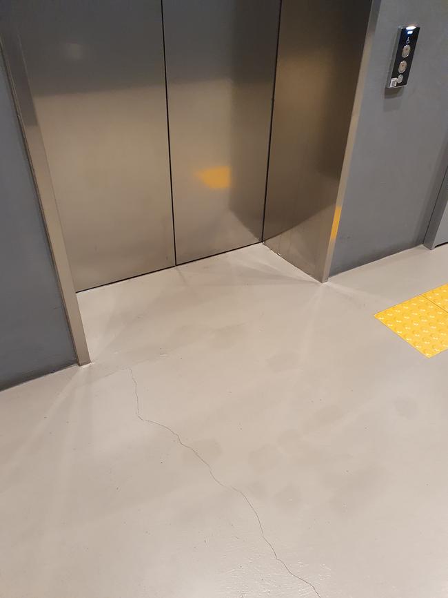 삼척시 곰팡이 제거 청소, 스팅거클리닝의 전문 서비스로 걱정 끝!