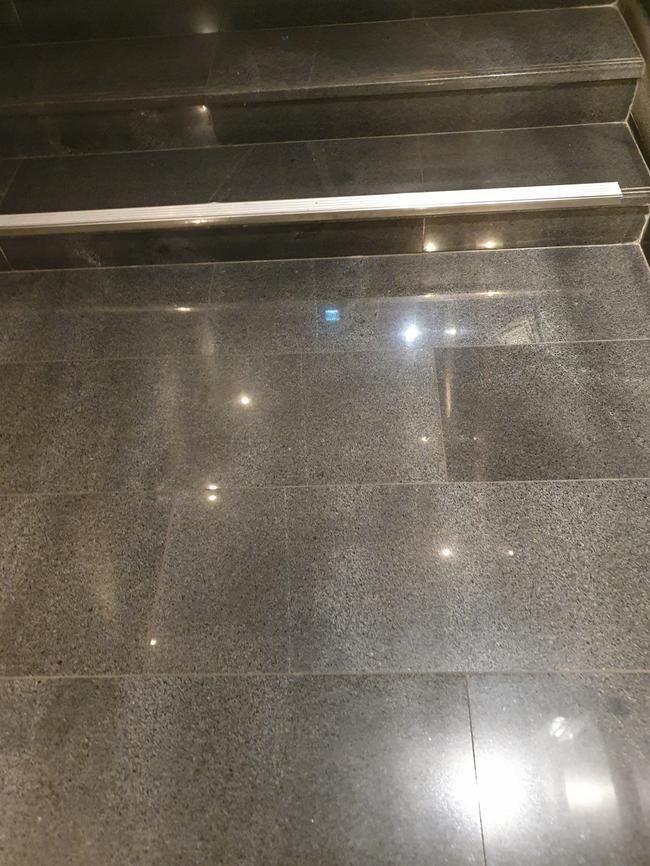 보은군 광고물제거청소, 스팅거클리닝의 전문 서비스로 쾌적한 환경 만들기