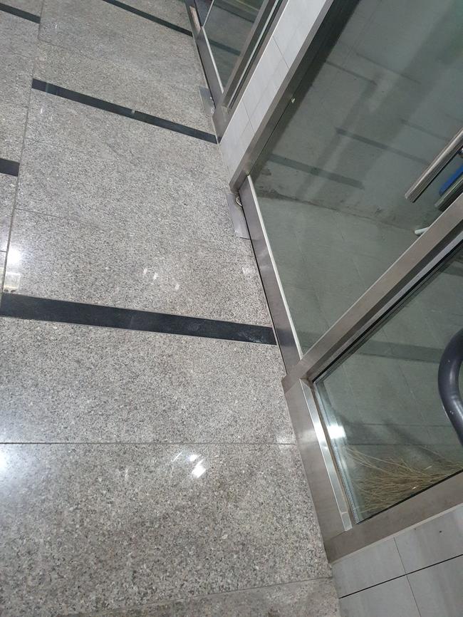 부산 사상구 간판청소 전문업체, 스팅거클리닝으로 깨끗하게!