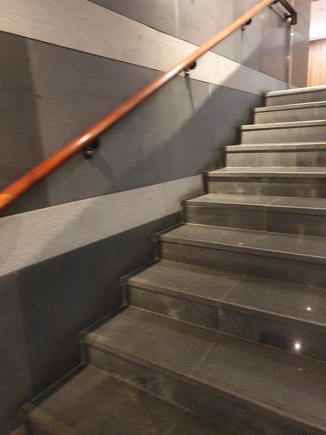 서울 중랑구 벽지곰팡이제거 전문, 스팅거클리닝의 맞춤형 청소 서비스