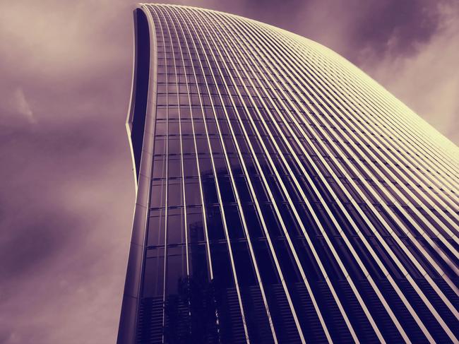 스팅거클리닝의 대전 서구 스티커 제거 전문 서비스